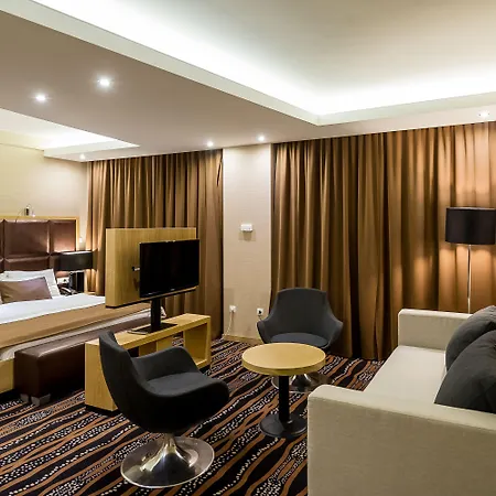 Aquaticum Termal & Wellness 4* ديبريتْسين