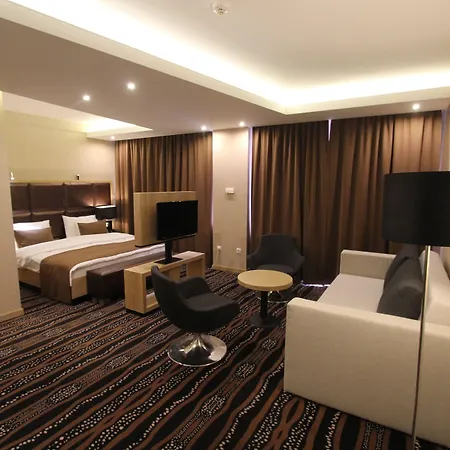 فندق Aquaticum Termal & Wellness ديبريتْسين