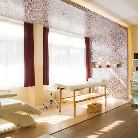 Aquaticum Termal & Wellness فندق ديبريتْسين