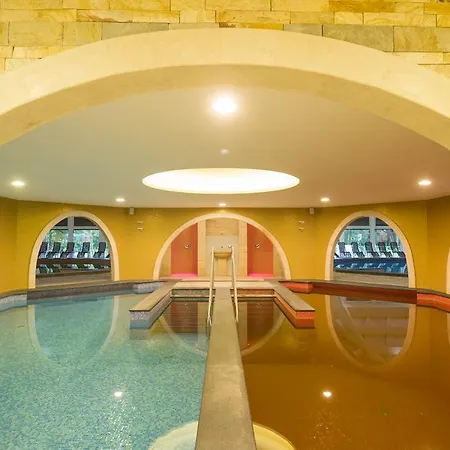 Aquaticum Termal & Wellness 호텔 데브레첸