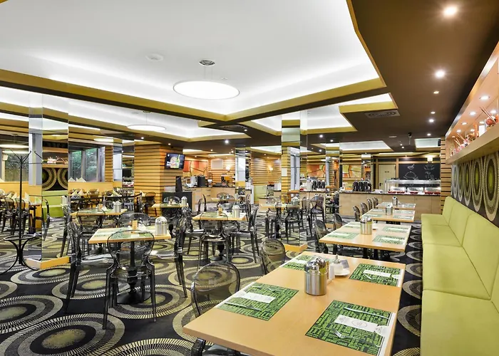 吕德布勒森特玛温泉疗养酒店 酒店